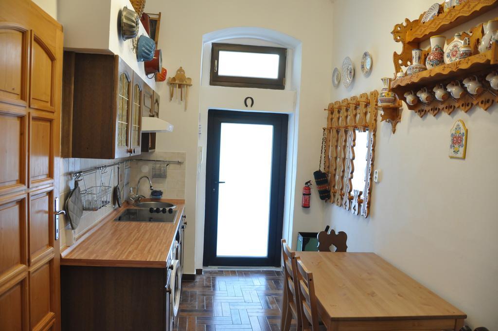 Traditional Slovak Apartment براتسيلافا المظهر الخارجي الصورة