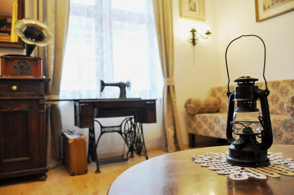Traditional Slovak Apartment براتسيلافا المظهر الخارجي الصورة